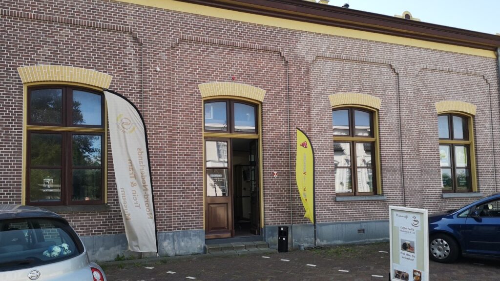 Receptionist en medewerker horeca